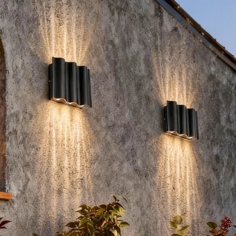 Aluma Wave Outdoor Wall Light | Black Modern Design, IP65 Waterproof 2