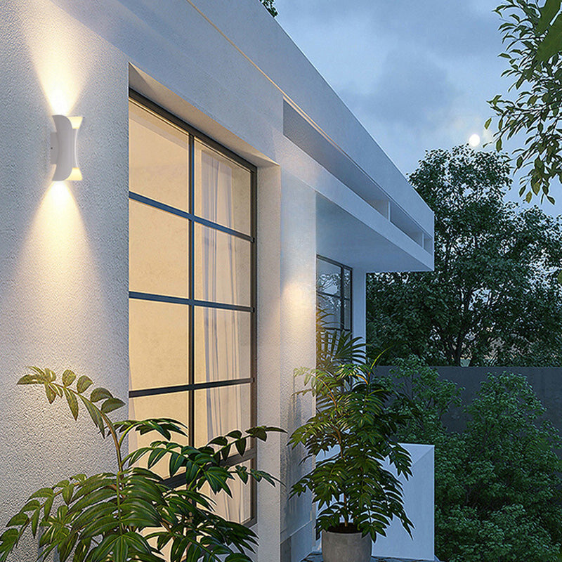 Noxen Outdoor Wall Lamp | Metal and Acrylic, IP65 Rated for Garden and Corridor 9
