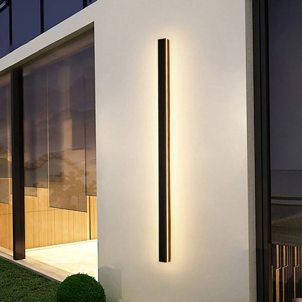 Silex Outdoor Wall Lamp | Sleek Black, Dimmable LED 2