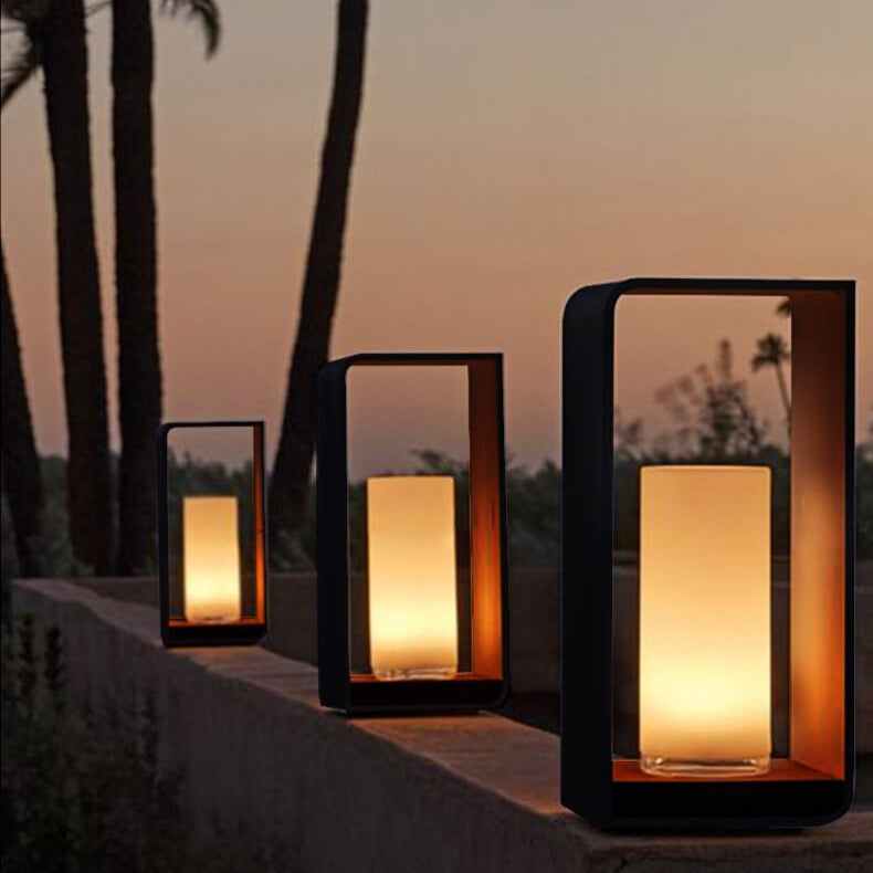 Mira Solar Landscape Light | Stainless Steel, Waterproof LED 2