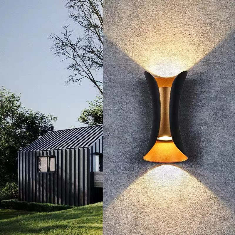 Noxen Outdoor Wall Lamp | Metal and Acrylic, IP65 Rated for Garden and Corridor 8