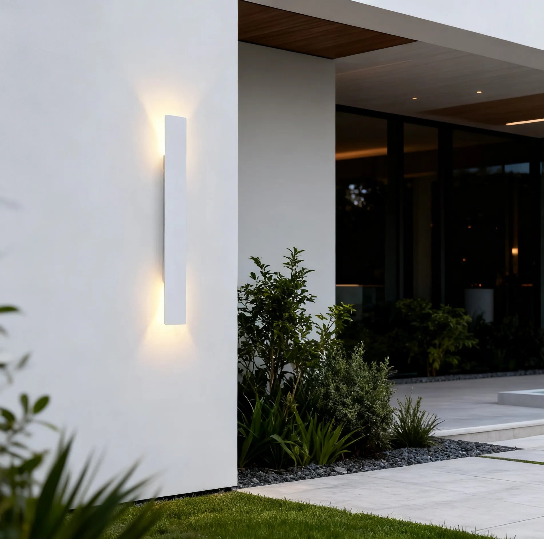 Raven Wall Light | Metal, Waterproof IP65, Modern Outdoor Sconce 2