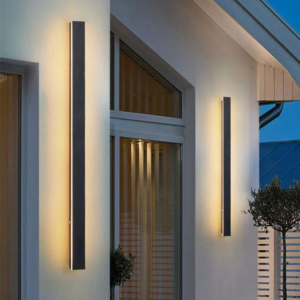 Silex Outdoor Wall Lamp | Sleek Black, Dimmable LED 10
