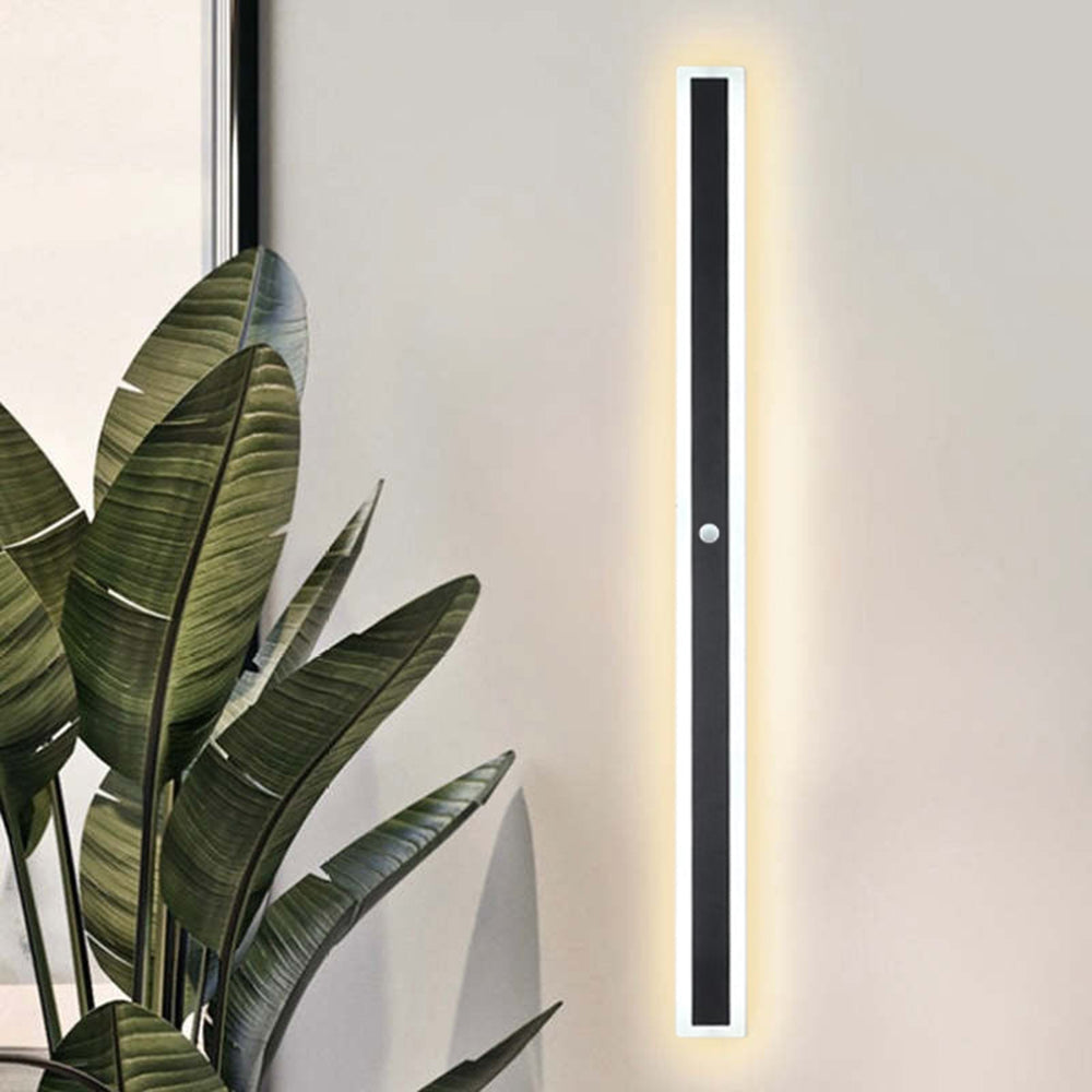 Vynn Outdoor Wall Lamp | Acrylic, Weather Resistant, Modern Design 13